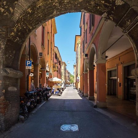 A Pochi Passi Dalla Finestrella Di Via Piella By Wonderful Italy Apartment Bologna Exterior foto